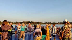 Село Никольское Астраханской области..Разгуляй..Вечер