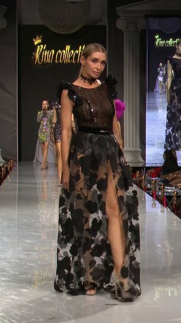 Провокационный показ вечерних платьев на Estet Fashion Week в Москве представил коллекцию