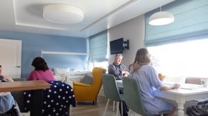 VLOG: Приезд родителей Артема/ Гуляем по ужасным дорогам/ Лера готовит оладушки