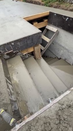 На стройплощадке Auf der Baustelle #shorts #стройка #construction #baustelle #russlanddeutsche