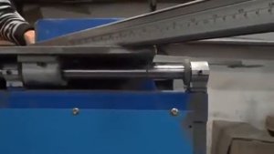 Видео работы циркулярной пилы для багета