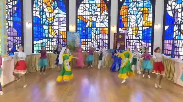 Исполняют ОХА "Дидар" смотреть онлайн