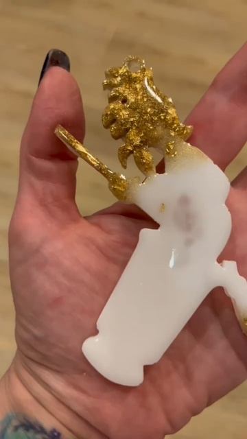 Елочные 🎄игрушки из эпоксидной смолы смотреть онлайн