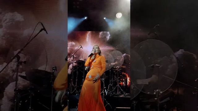 Юля Паршута - Спасайся (12.05.2024, Космонавт, Санкт-Петербу смотреть онлайн