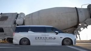 Удивительные вещи творит ZEEKR