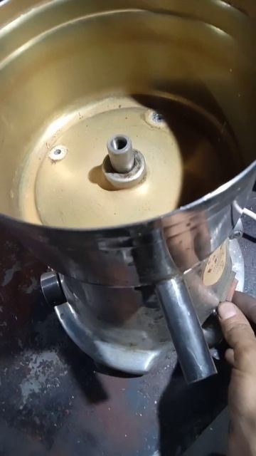 начало изготовления шлифовального станка из соковыжи смотреть онлайн