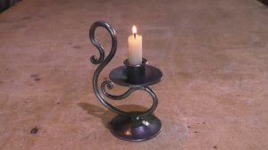 Два подсвечника с ручками