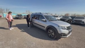 ВОТ ТАК СОВПАЛО! ЕХАЛ В ПОЕЗДЕ ЕЩЕ С ДВУМЯ КЛИЕНТАМИ! Взял в максималке новый LADA LARGUS CROSS 2025