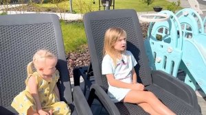 Ника и София не могут поделить БАССЕЙН. Софунья Шалунь