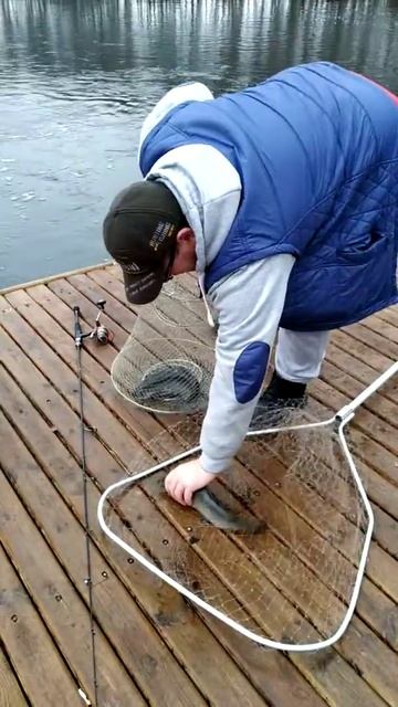 Рыбалка поздней осенью#золотая фарель смотреть онлайн