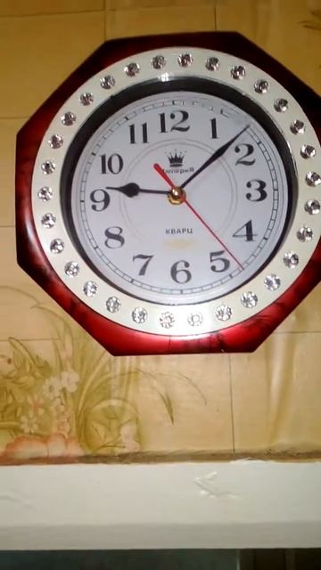 Часы идут назад)) смотреть онлайн