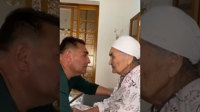 Іс сапардан 1 айдан соң келген ана мен баласының кездесуі.