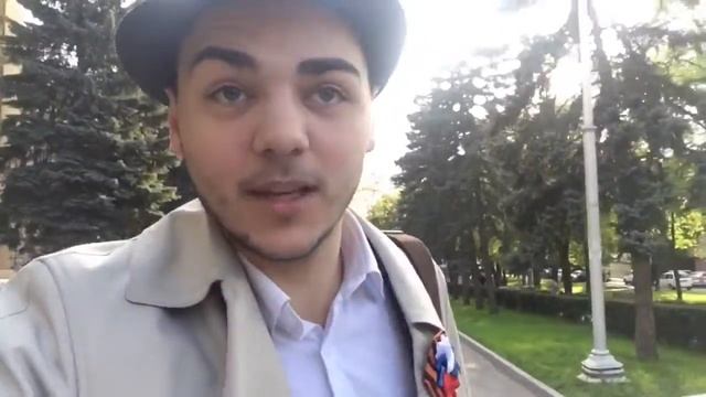 Волонтер говорит: Черный-черный вход