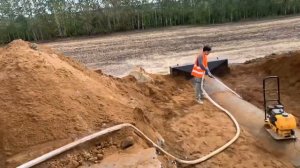 Проливка водой и послойное уплотнение песка каждые 15 ?