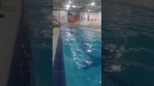 Плавание, упражнение с доской