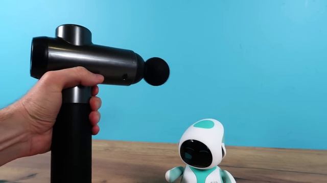 Как довести робота Eilik до истерики! смотреть онлайн