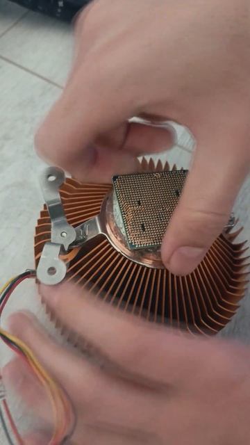 ПРОЦ ПРИЛИП К КУЛЛЕРУ РЕШЕНИЕ ЕСТЬ !!! #бомжпк #nvidia #пк смотреть онлайн