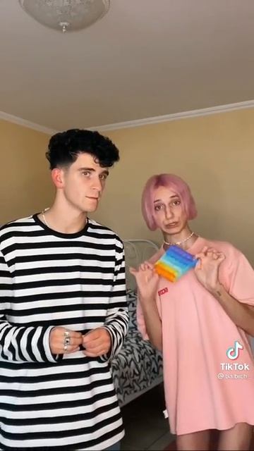 Артур Бабич и Даша Корейка у меня есть маленький поп и? смотреть онлайн