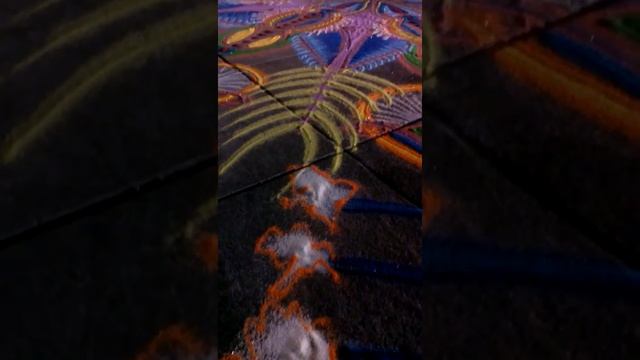 Кухарчук Вячеслав. Рисунок из песка смотреть онлайн