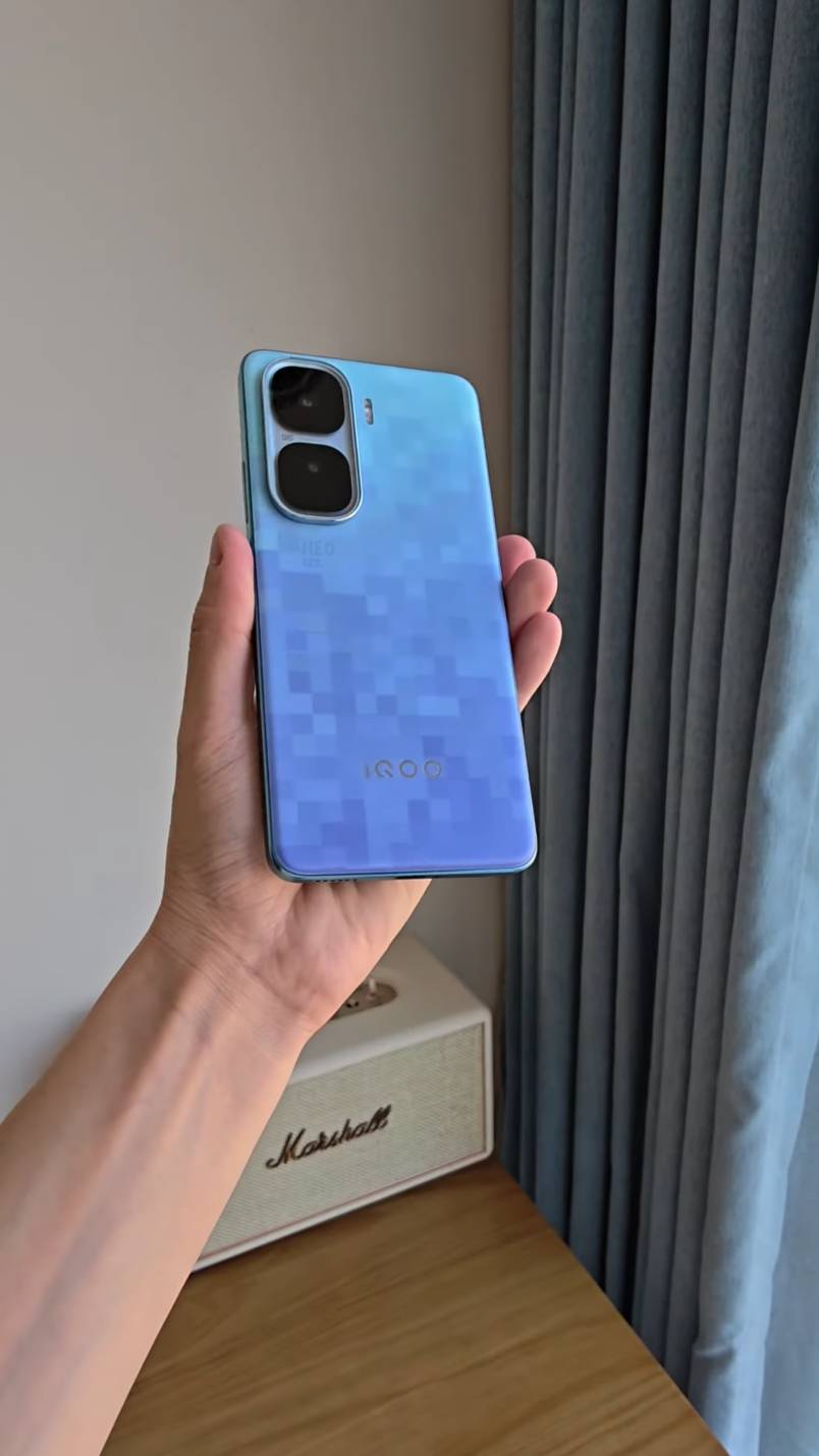 Iqoo Neo 10 Pro Plus - Первое знакомство с новым заряженным ТОПОМ из поднебесной 🔥😱 #Neo10ProPlus