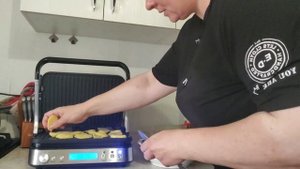 НУЖНА ЕЩЁ ОДНА ЖЕНЩИНА🤦♀️ КОПАЮ...