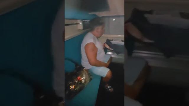 Жд вокзал Симферополь..Поезд 68 Симферополь-Москва 6 се?