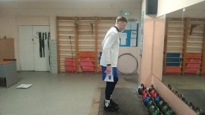 Тренировка в зале . Ласточка на одной ноге с гирей TrainingFactory00