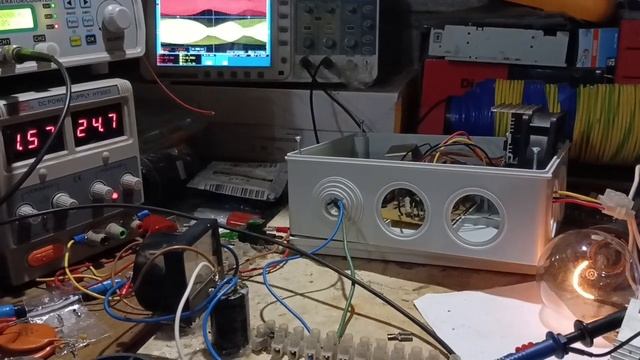 Коротилка на LC контуре режим мерцания лампы. смотреть онлайн