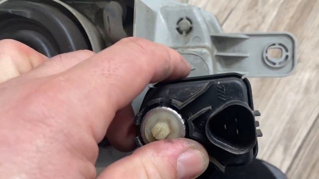 Hyundai Accent КАК СНЯТЬ КОРРЕКТОР ФАР смотреть онлайн