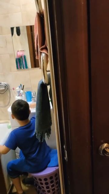Как дети обманывают родителей, лишь бы не чистить зубы. #какправильночиститьзубы #чистимзубы #юмор