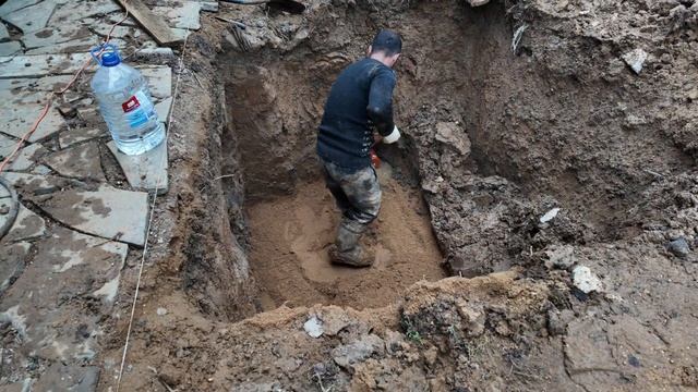Завонял септик ! Заменили на Евролос Грунт.