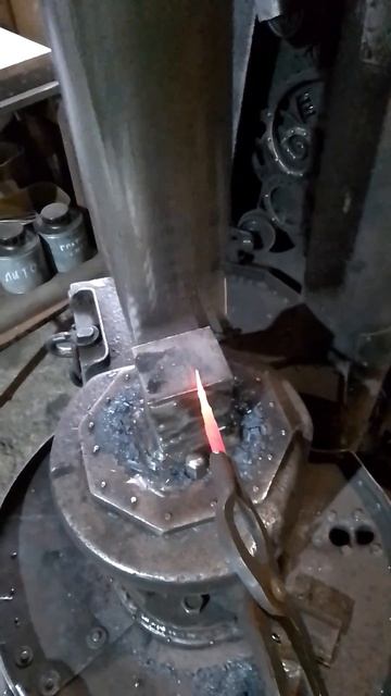 молот кузнечный своими руками. смотреть онлайн