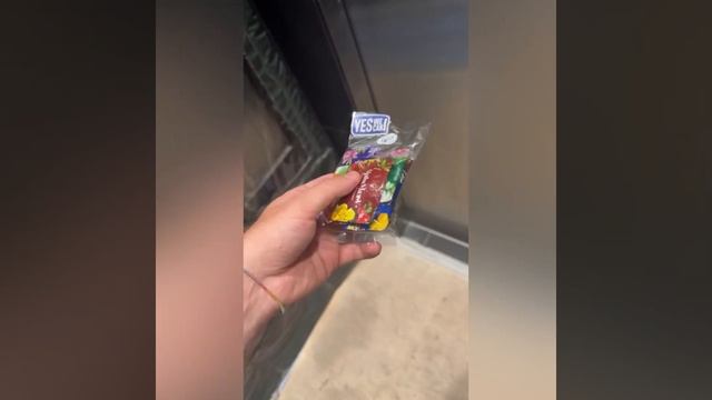 Сын побывал в офисе компании Yes.Global. Офис, завод, сертиф смотреть онлайн