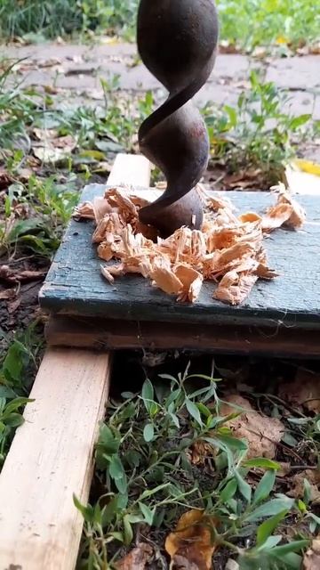 Удивил. Дедовский коловорот работает. смотреть онлайн