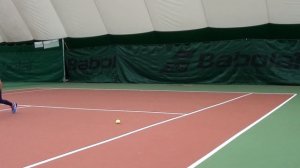 Отработка техники удара слева с отскока двумя руками ?