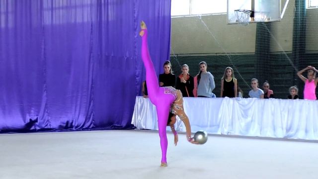 Пєрцева Аліна 2006 мяч смотреть онлайн