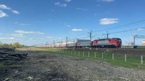 "По теньку!" Электровоз ЭП2К - 489 с пасс.поездом на перегоне, май 2025 года