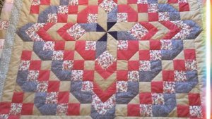 Елена Иванова из Гатчины собирает красоту из кусочков ткани