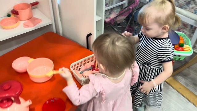 Придумали девчонкам холодильник смотреть онлайн