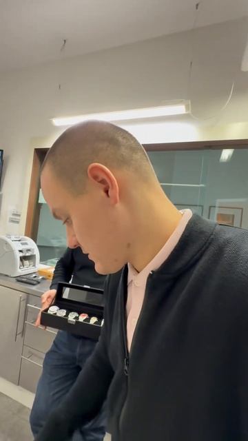 👉Ювелирный дом в Берлине Aurofix GmbH. Wexstraße 2, Berlin, Deutschland. смотреть онлайн