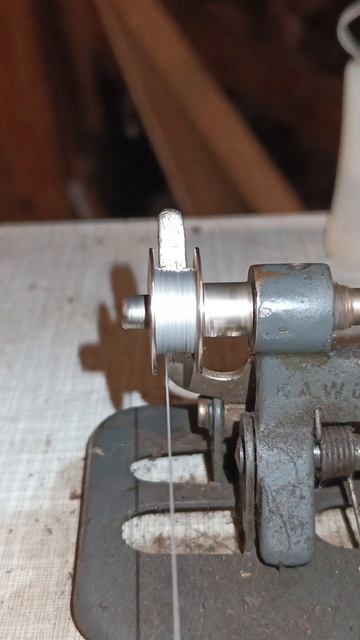 Как происходит намотка шпульки на старой рукавной шве смотреть онлайн