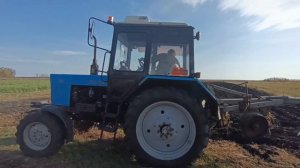 Пахота огородов трактором МТЗ и плуг плн 3.35