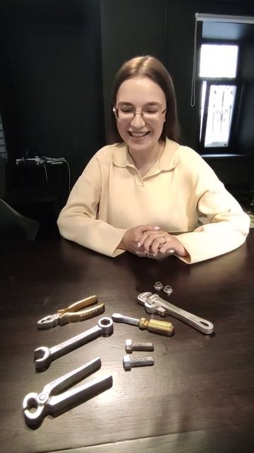 На Урале люди столь суровы, что едят разводные ключи смотреть онлайн