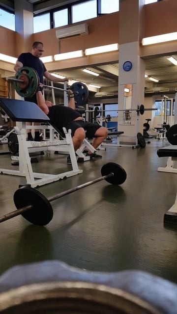 Жим на наклонной скамье 120×5 смотреть онлайн