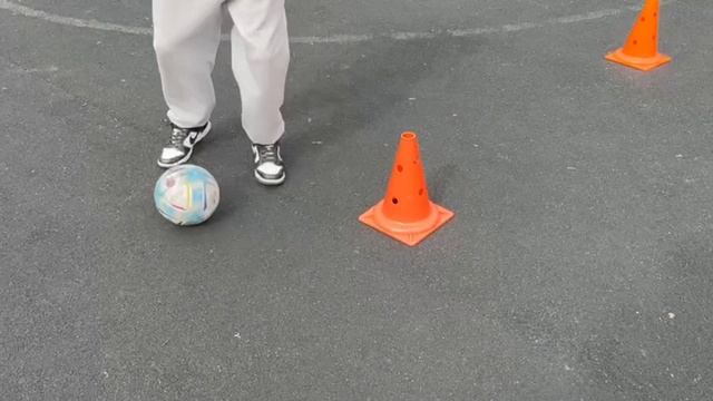 Футбол. Ведение мяча