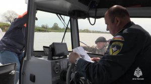 Инспекторы ГИМС МЧС России обеспечивают безопасность навигации во время патрулирований