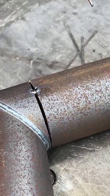 Ручной лазерный сварочный аппарат для сварки труб из ? смотреть онлайн