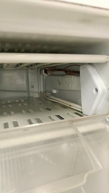 г Ангарск, ремонт холодильника Индезит, утечка фреона