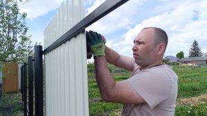 ВЕСЬ ДЕНЬ СО СЛЕЗАМИ НА ГЛАЗАХ/ДЕЛАЕМ ЗАБОР/ГОТОВИМ ДВОР К ЛЕТУ/ПЕРЕСТАНОВКА/ХОРОШО В ДЕРЕВНЕ
