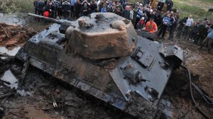 ПОДЪЕМ ТАНКА Т-34 - 76 "СМЕЛЫЙ" ИЗ БОЛОТА